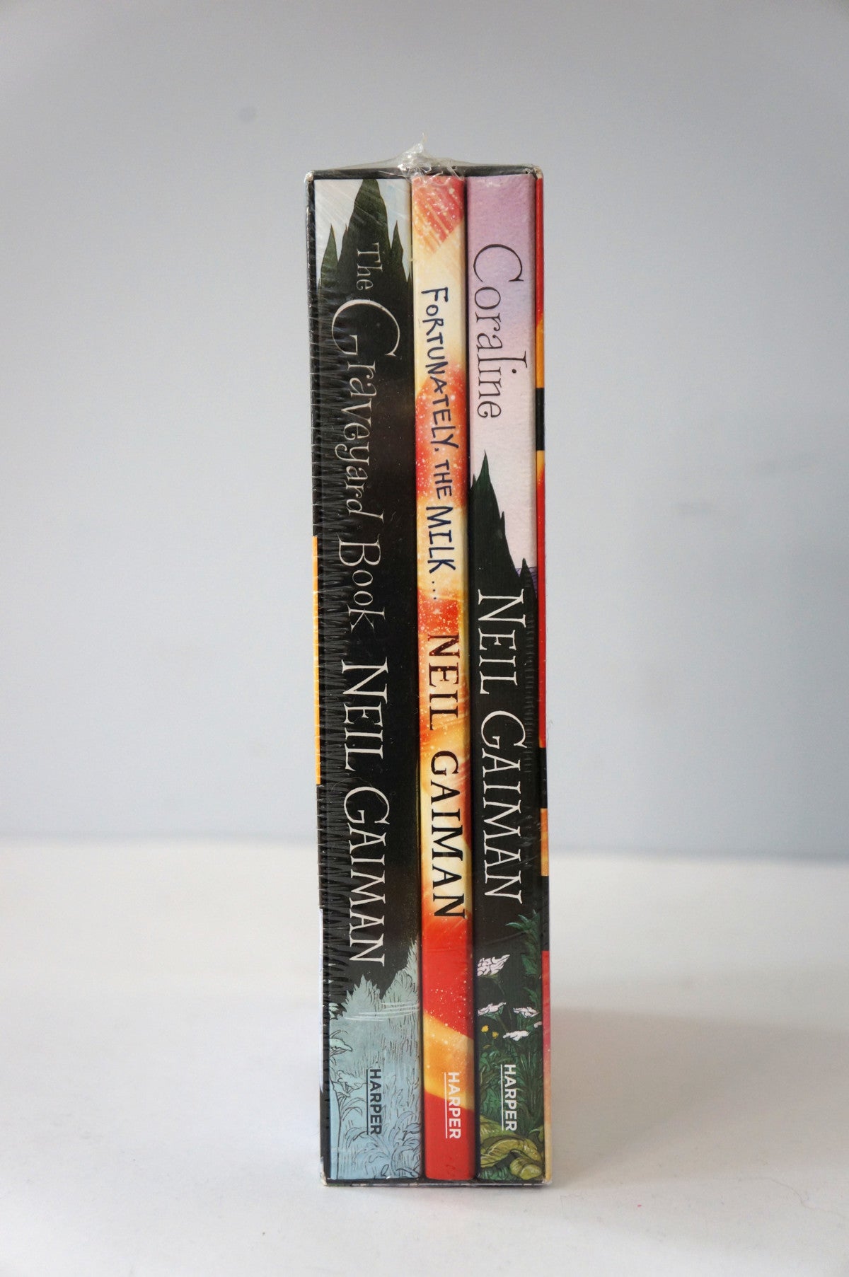 Neil Gaiman Bundle 3 novels in sealed slipcase