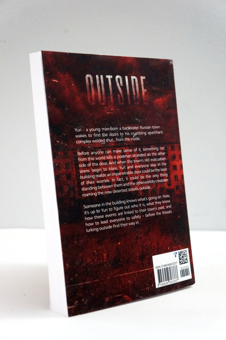 Outside: Russian Horror Fiction by Artyom Dereschuk Paperback