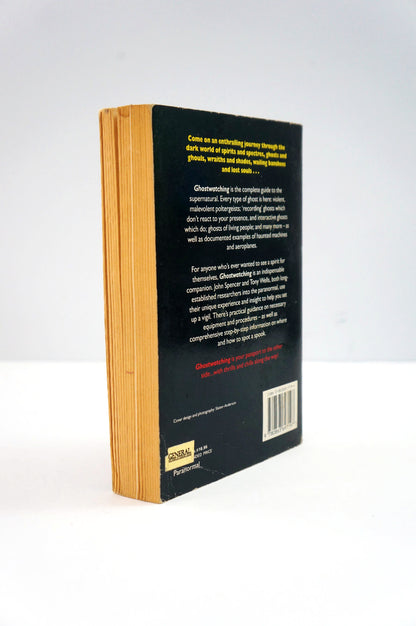 Back cover of Ghost Watching