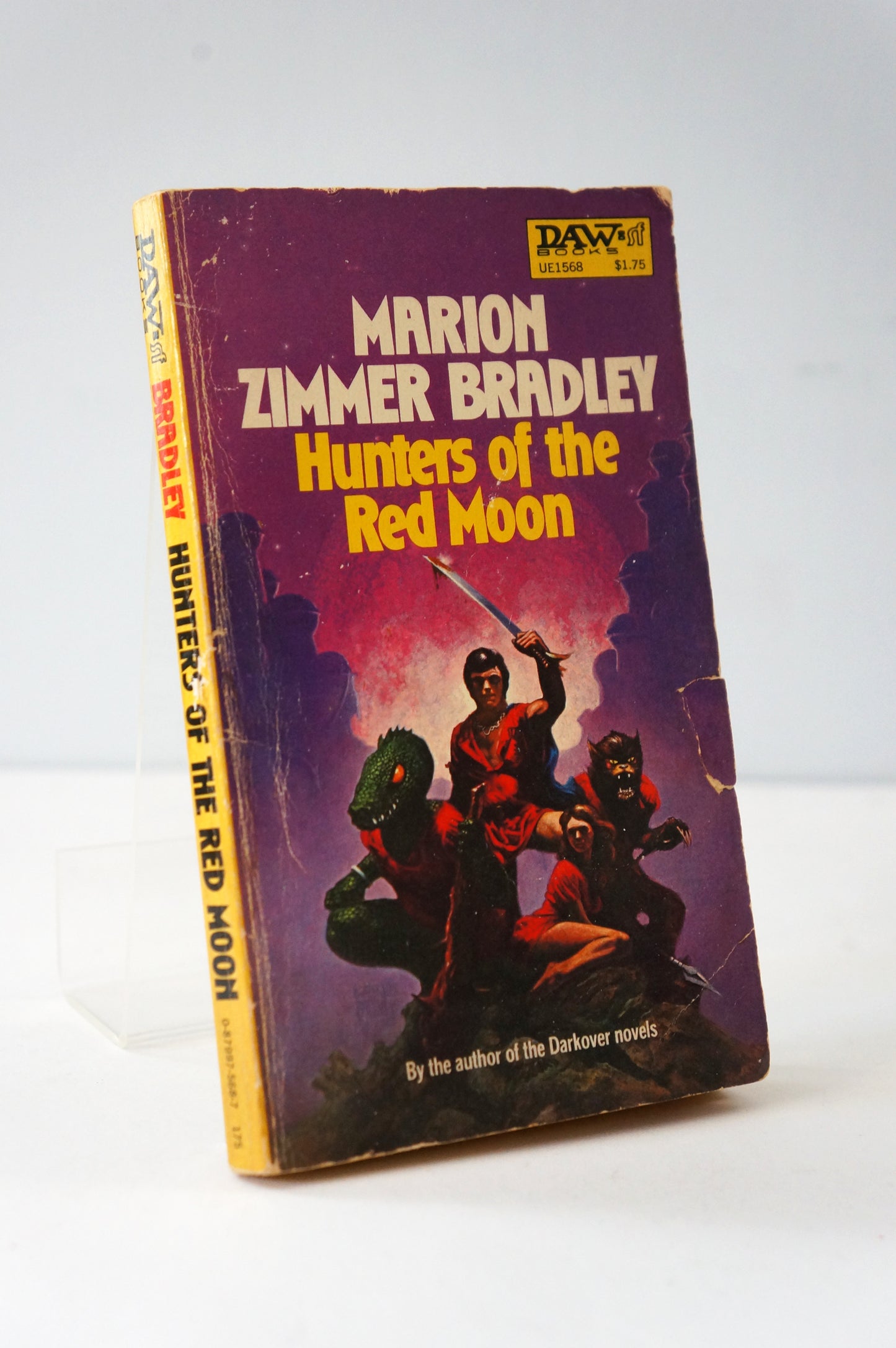 Hunters of the Red Moon by Marion Zimmer Bradley Paperback