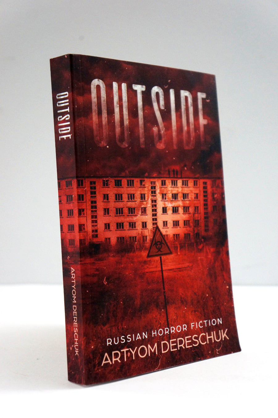Outside: Russian Horror Fiction by Artyom Dereschuk Paperback
