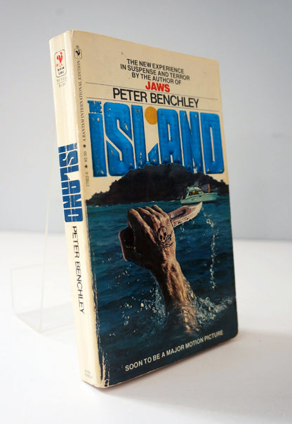 The Island by Peter Benchley Vintage Paperback