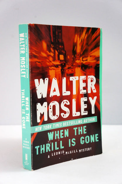 Book cover of 'When the Thrill is Gone' by Walter Mosley on a white background